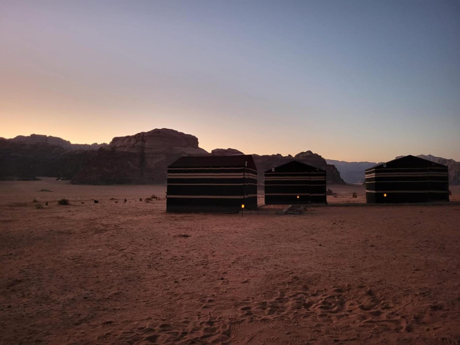 Wadi Rum Desert Heart Camp Extérieur photo